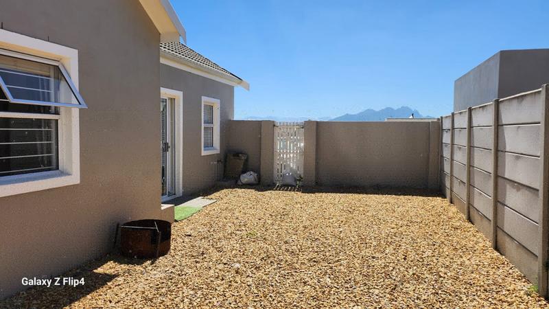 2 Bedroom Property for Sale in Protea Village Western Cape